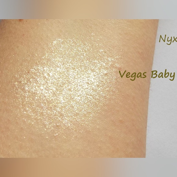 Nyx Pigment! Shade: Vegas Baby. - Picture 5 of 8